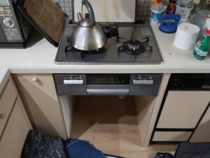 愛媛キッチン取付け隊　ガスオーブンを後付　施工前